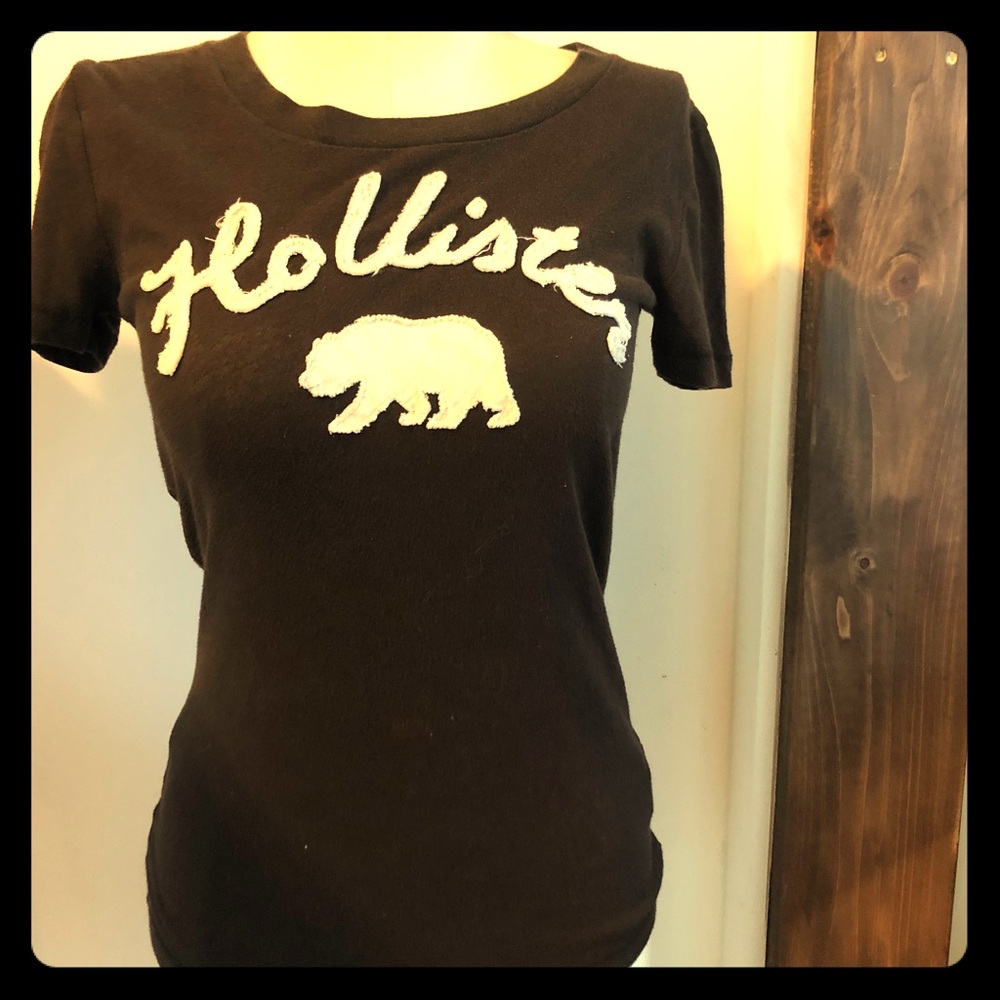 Hollister tee with logo